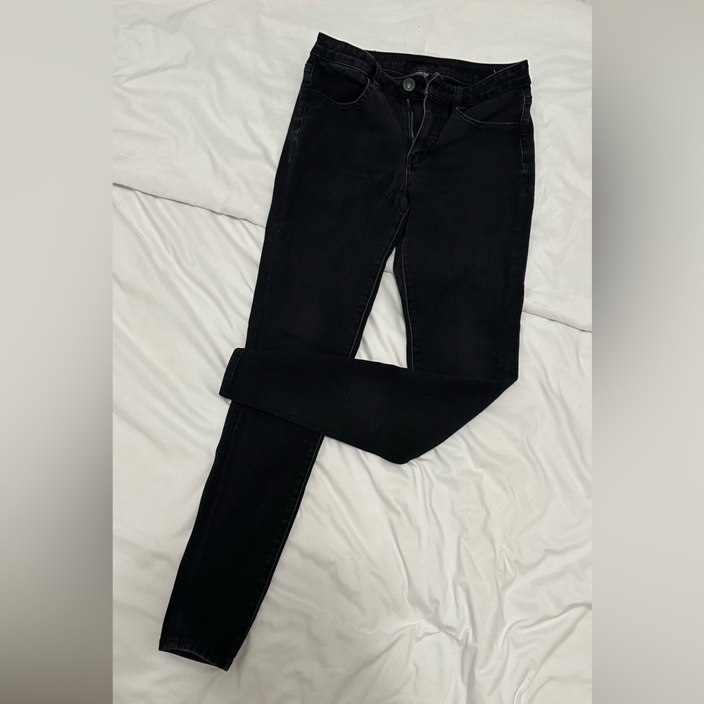 Women’s black skinny jeans